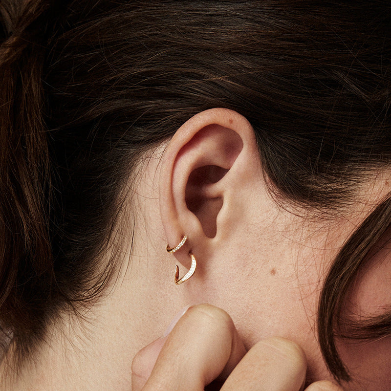 “Lumi Curve” S925 Sterling Silver Pavé Zircon Hoop Stud Earrings