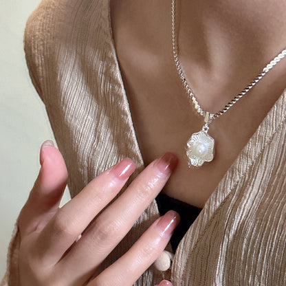 「フローラルシャイン」925スターリングシルバージュエリーセット（ネックレス、リング、イヤリング） 