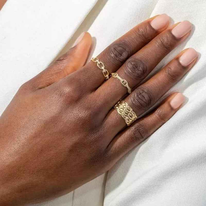 "Golden Link" 925 Sterling Silver Pavé Chain Ring