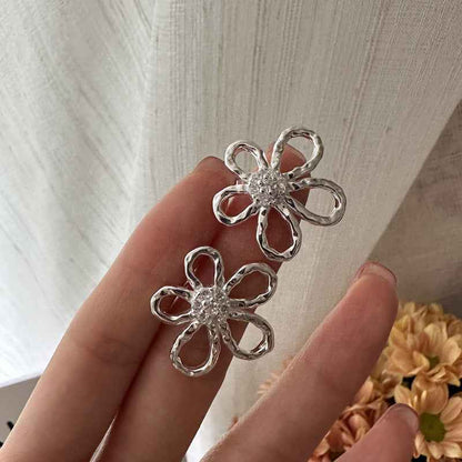 "Floral Shine" 925 Sterling Silver Jewelry Set (Necklace, Ring & Earrings)