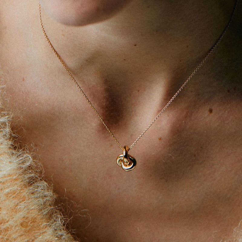 "Eternal Link" 925 Sterling Silver Interlocking Loop Necklace