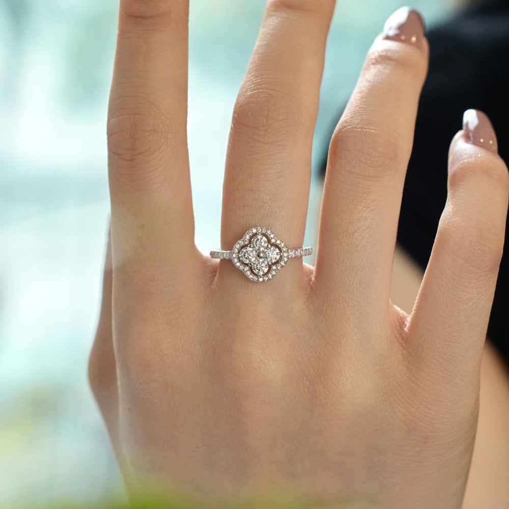 “Everluck Petal” 925 Sterling Silver Four-Petal Zircon Jewelry Set