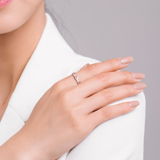 “Linked Form” 925 Sterling Silver Geometric Chain Ring