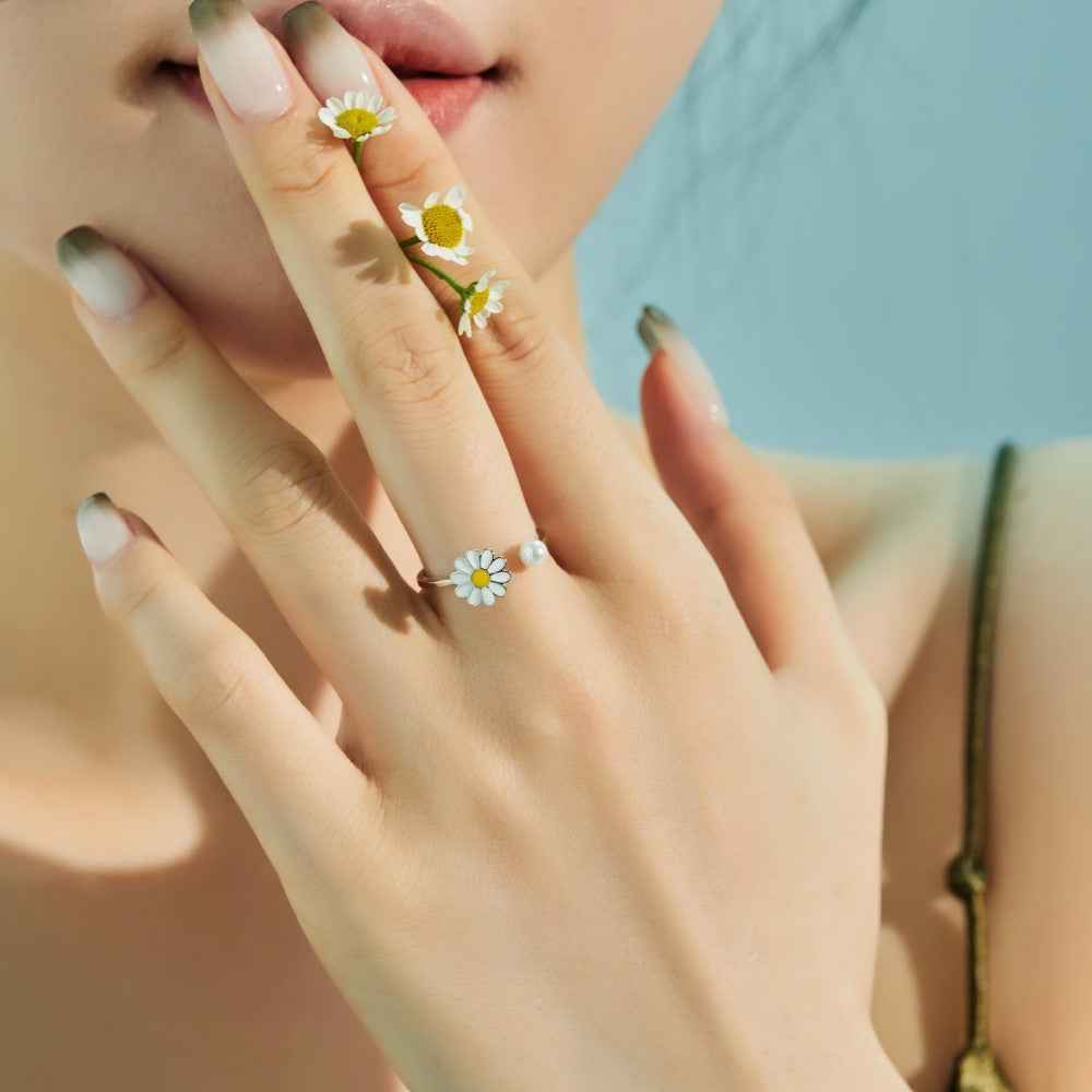 “Daisy Glow” 925 Sterling Silver Adjustable Flower & Pearl Open Ring