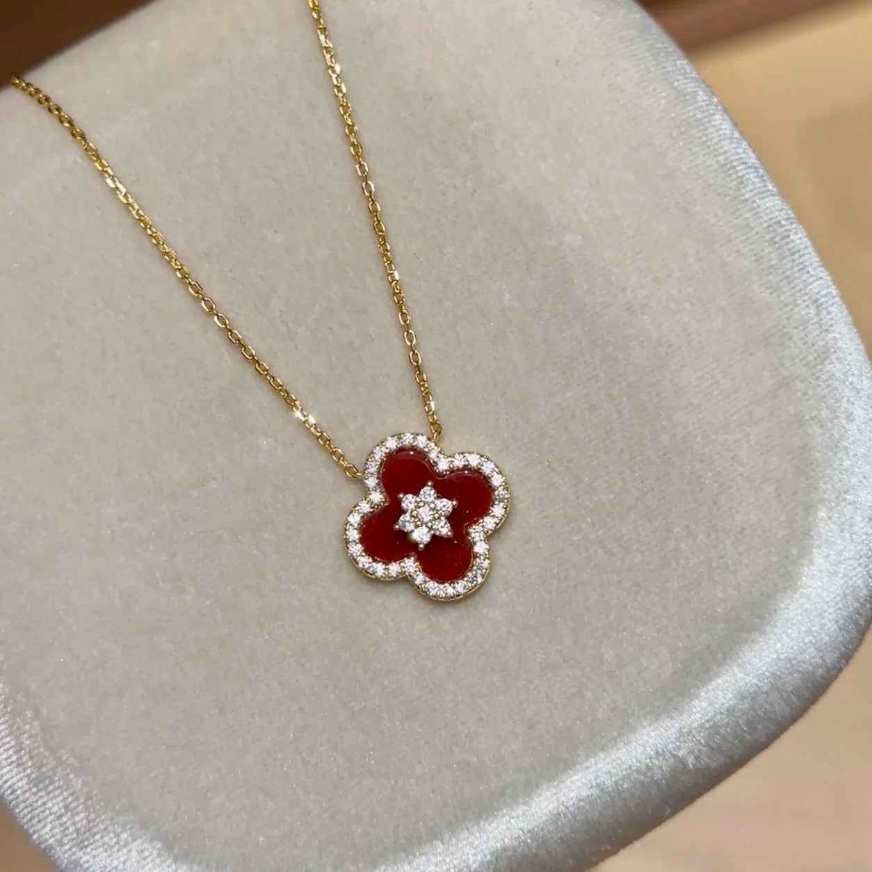 “Scarlet Clover” S925 Sterling Silver Red Carnelian Clover Jewelry Set (Necklace, Bracelet & Stud Earrings)