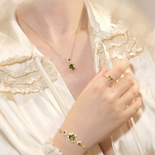 "Emerald Meadow Fantasy" Gold-Plated Copper Cubic Zirconia Jewelry Set