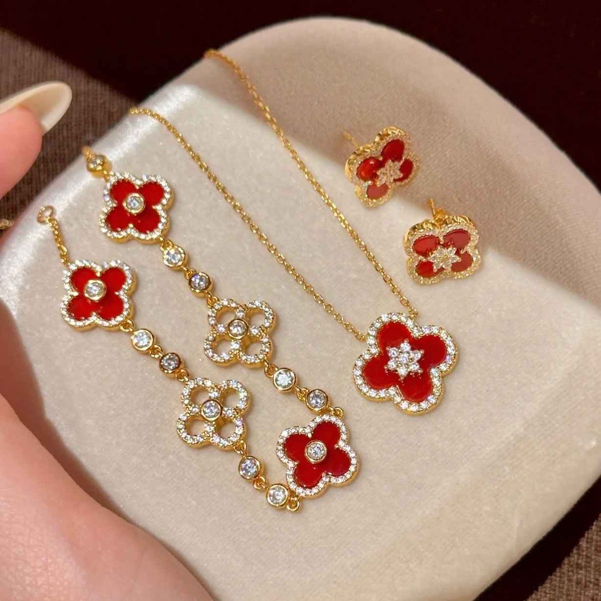 “Scarlet Clover” S925 Sterling Silver Red Carnelian Clover Jewelry Set (Necklace, Bracelet & Stud Earrings)