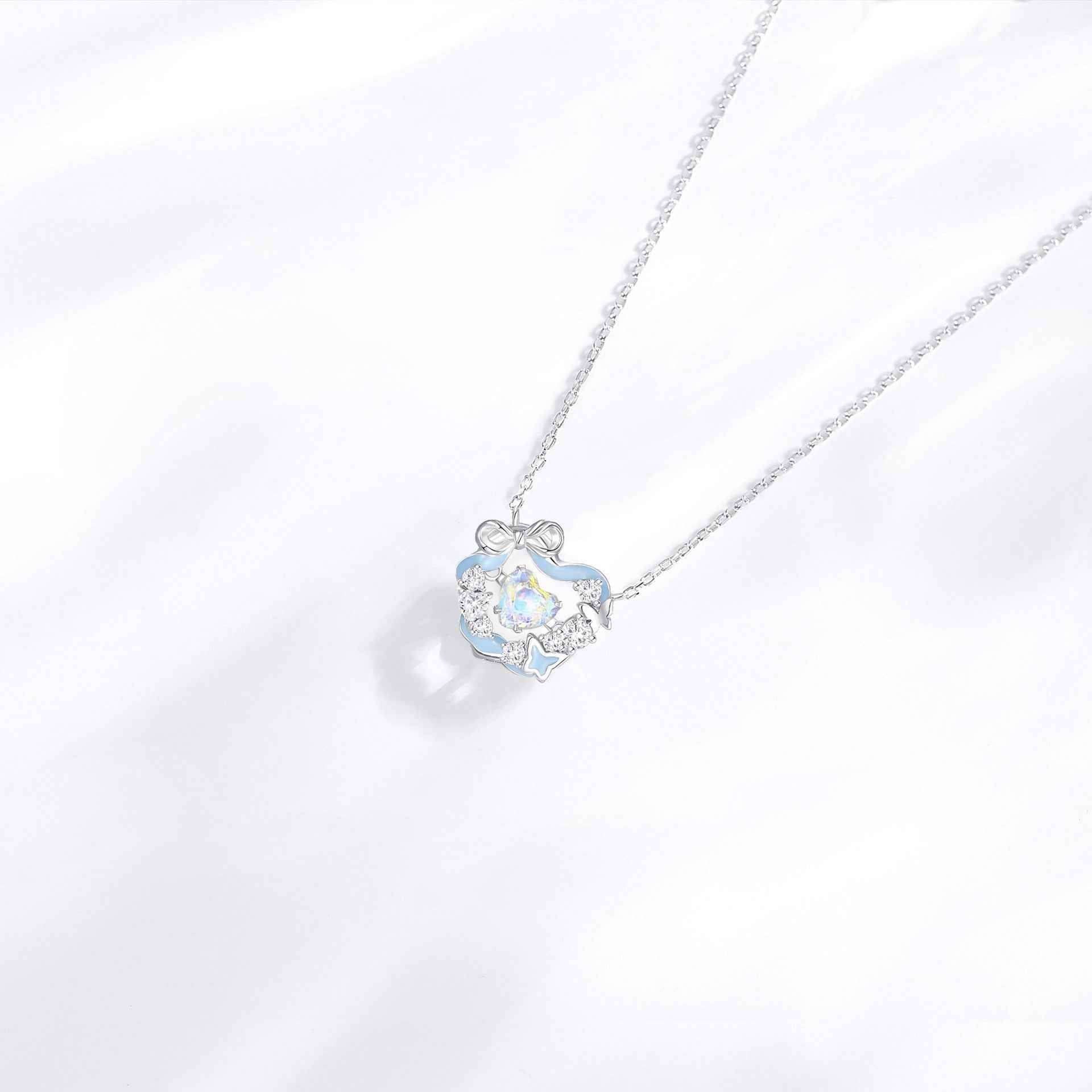 “Luna Pulse” 925 Sterling Silver Glow Heart Wreath Necklace