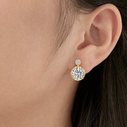 “Brilliant Aura” S925 Sterling Silver 9MM Solitaire Zircon Huggie Earrings