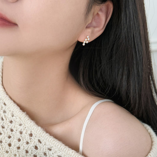 “Pearl Vine” 925 Sterling Silver Grape Pearl Stud Earrings