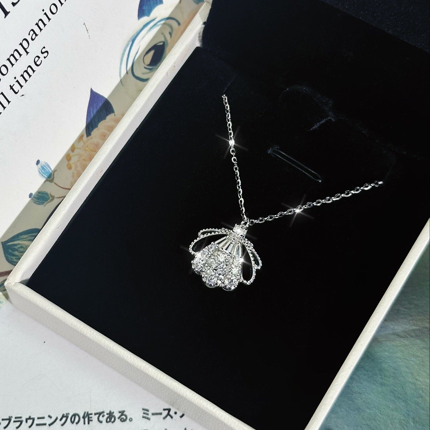 “Coquille Lumière” S925 Sterling Silver Openwork Shell Necklace