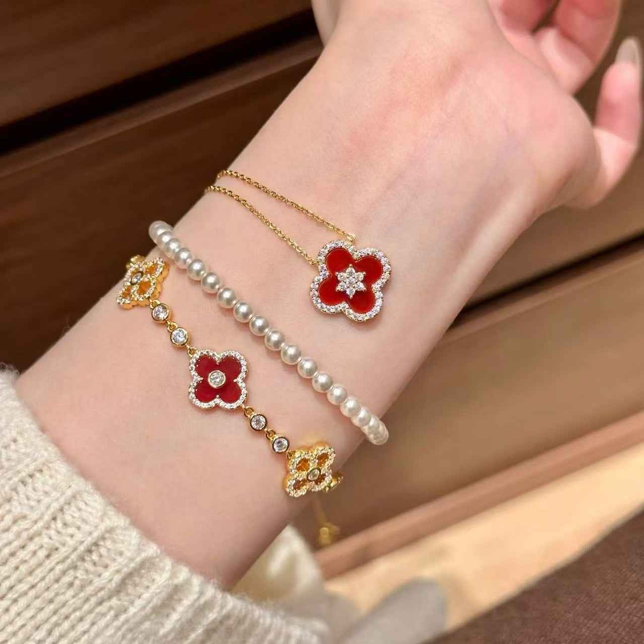 “Scarlet Clover” S925 Sterling Silver Red Carnelian Clover Jewelry Set (Necklace, Bracelet & Stud Earrings)
