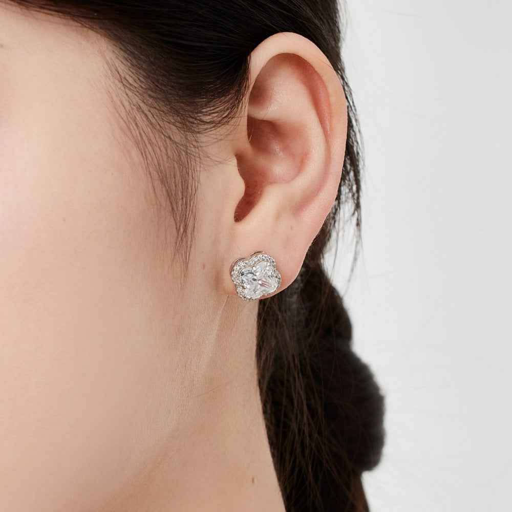 “Clover Brilliance” S925 Sterling Silver Pavé Clover Jewelry Set (Necklace, Earrings & Ring)