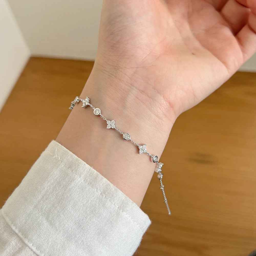 フラッターブルーム」925スターリングシルバー クローバー＆バタフライ