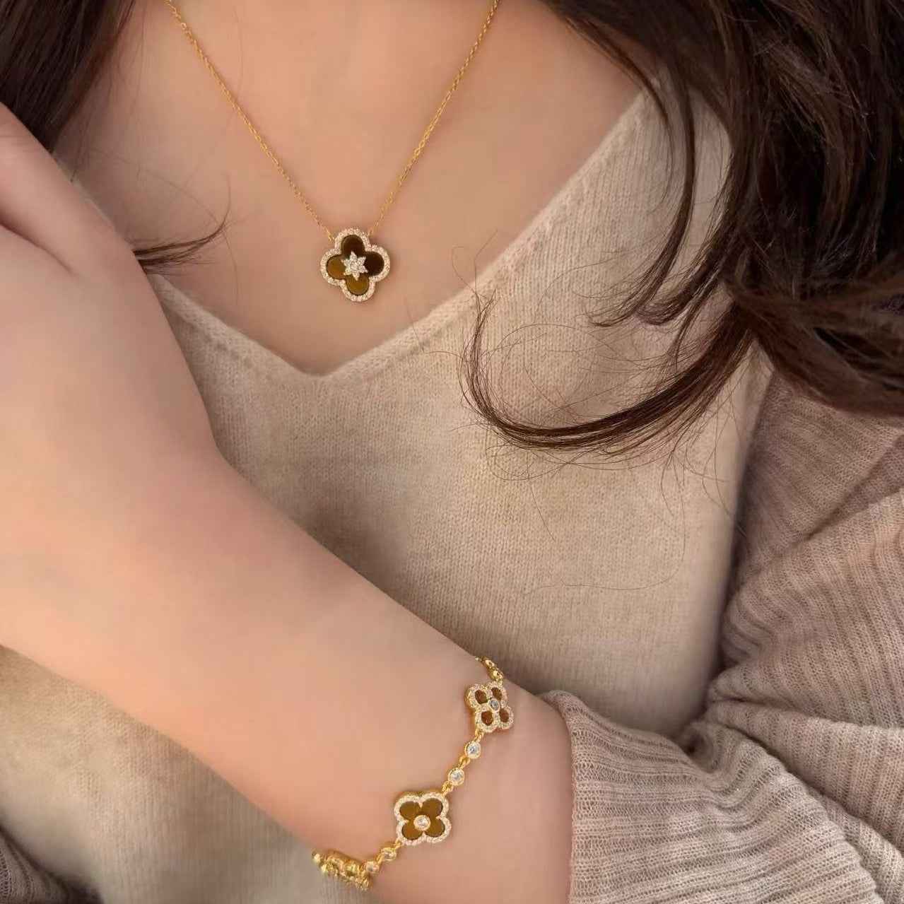 “Tiger Clover Radiance” 925 Sterling Silver Tiger Eye Four-Leaf Clover Jewelry Set