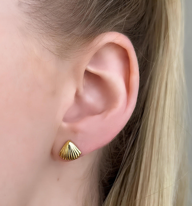 “Seaside Shell” S925 Sterling Silver Fan-Shaped Stud Earrings