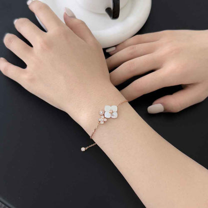 “Fleur Rosée” S925 Sterling Silver Mother-of-Pearl Flower Bracelet
