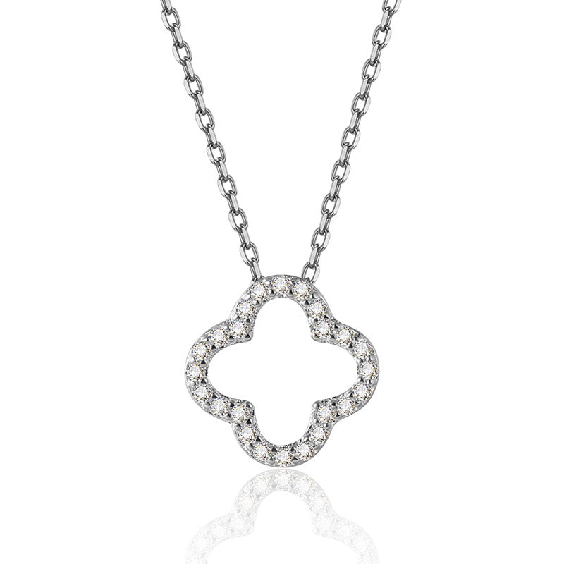 "Lucky Glow" 925 Sterling Silver Clover Necklace
