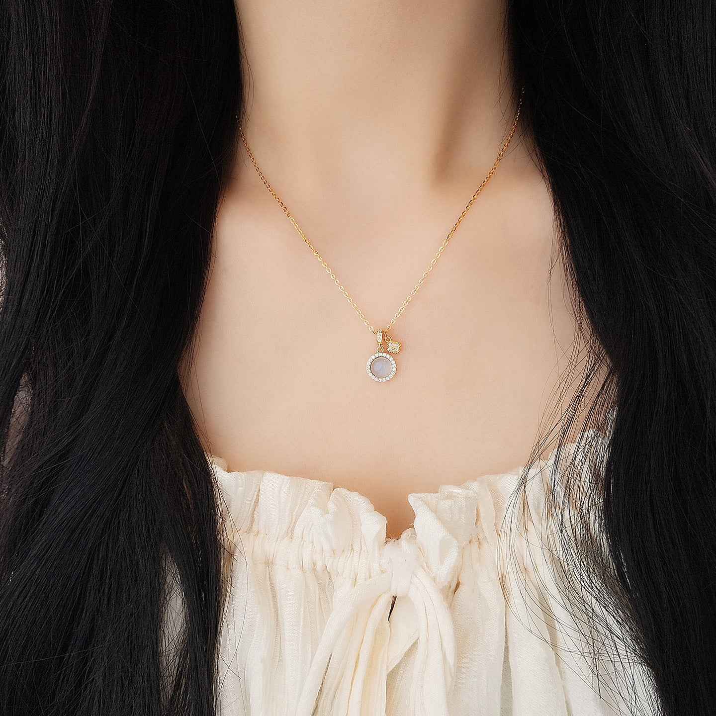 “Aqua Clover” S925 Sterling Silver Aquamarine Clover Necklace