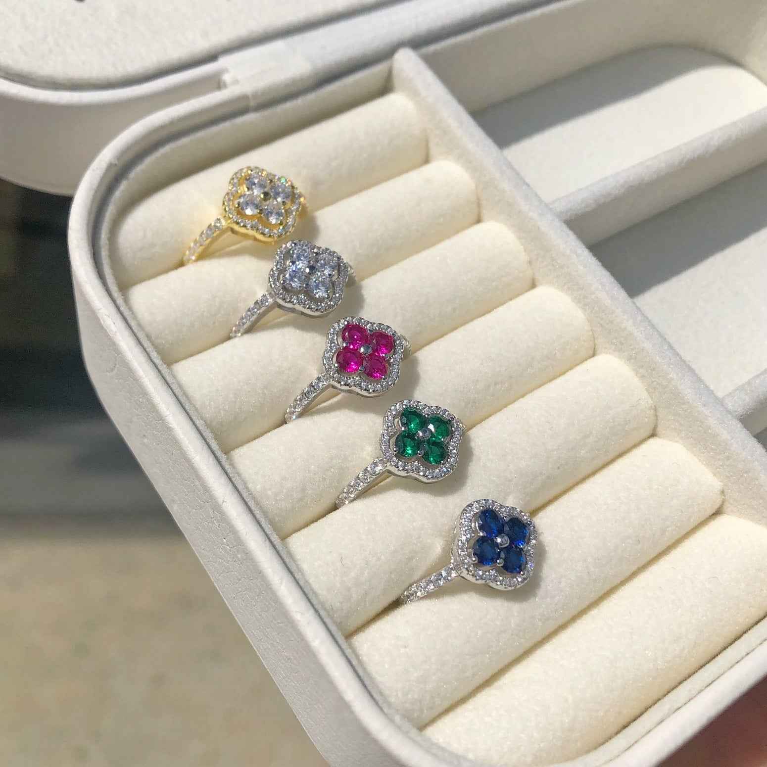 “Everluck Petal” 925 Sterling Silver Four-Petal Zircon Jewelry Set