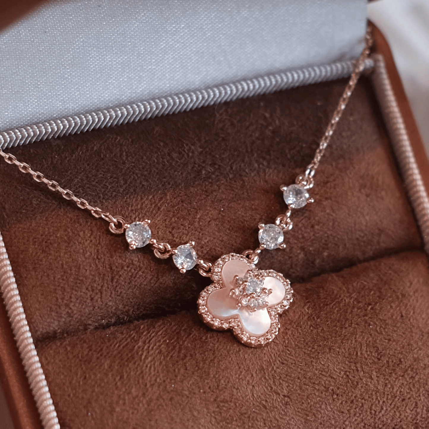 「春の開花の約束」ピンククローバー マザーオブパール ブレスレット | ネックレス、925スターリングシルバー