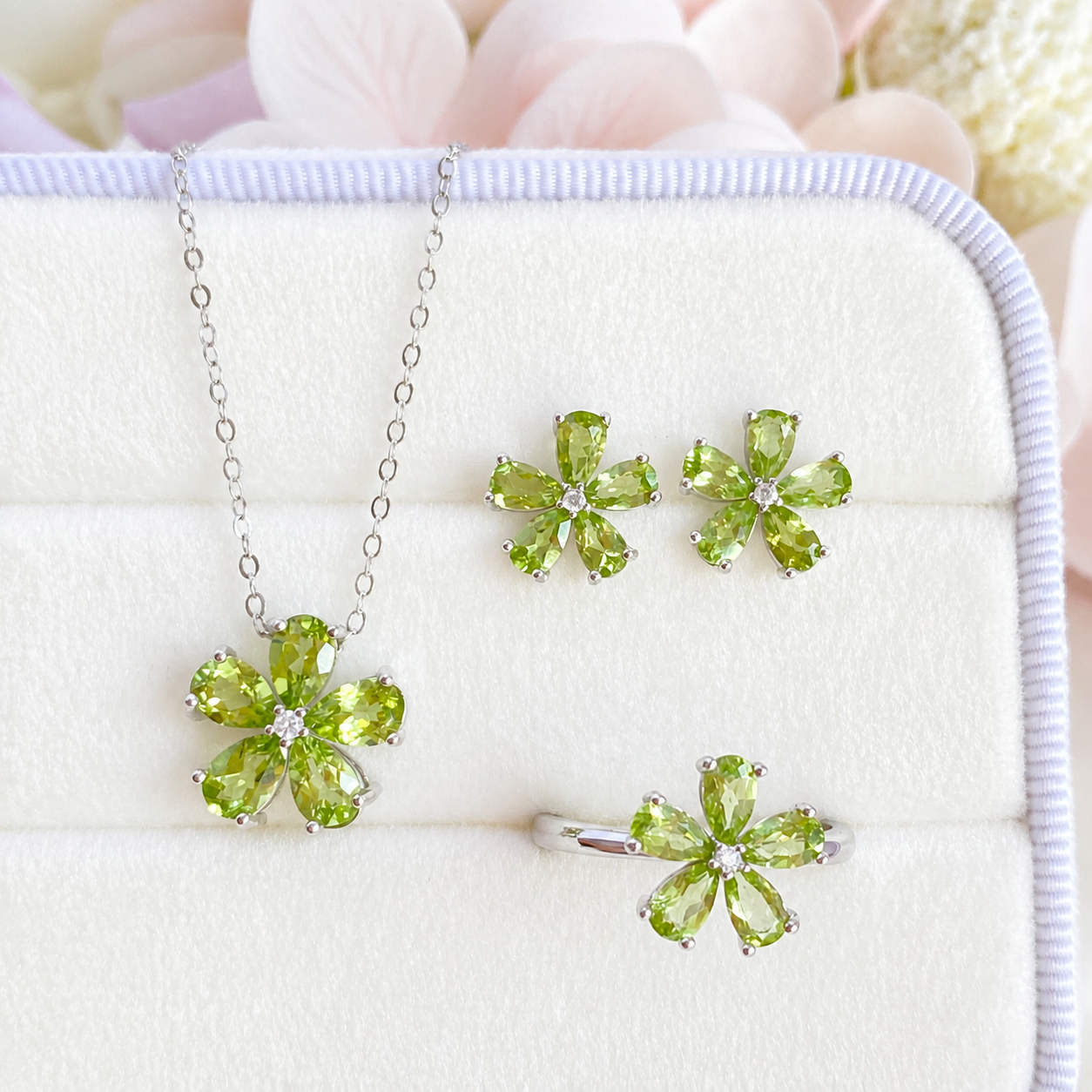 “Spring Letter” S925 Sterling Silver Natural Peridot Five-Petal Flower Jewelry Set