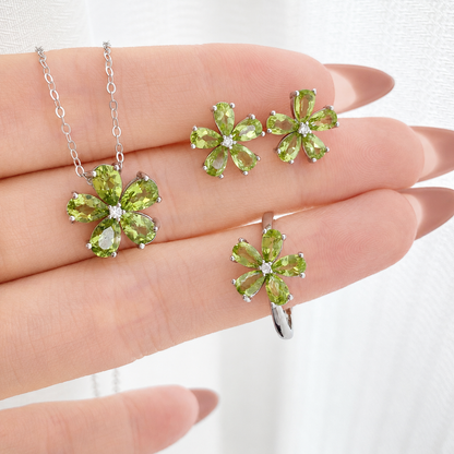 “Spring Letter” S925 Sterling Silver Natural Peridot Five-Petal Flower Jewelry Set