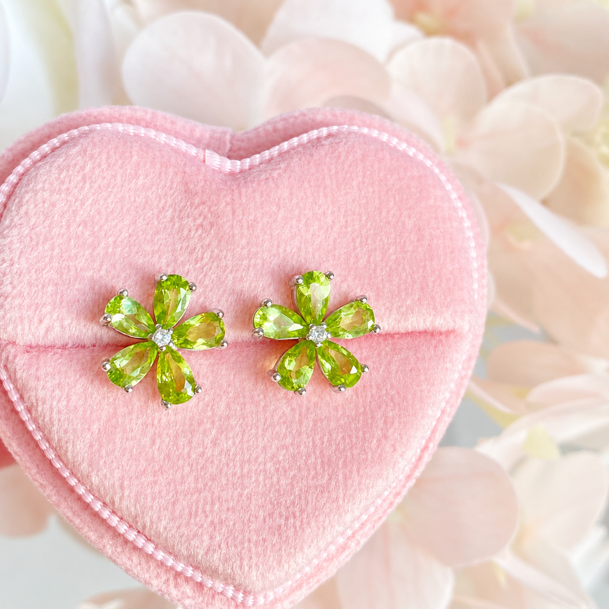 “Spring Letter” S925 Sterling Silver Natural Peridot Five-Petal Flower Jewelry Set