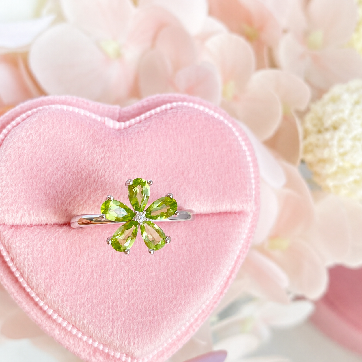 “Spring Letter” S925 Sterling Silver Natural Peridot Five-Petal Flower Jewelry Set