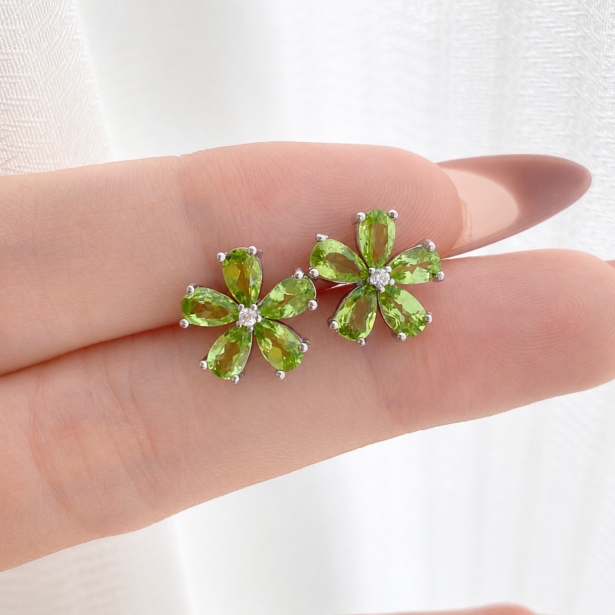 “Spring Letter” S925 Sterling Silver Natural Peridot Five-Petal Flower Jewelry Set