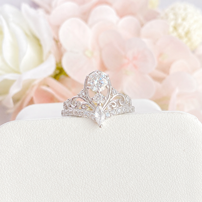 “Starlit Tiara” S925 Sterling Silver 0.5CT Moissanite Crown Ring