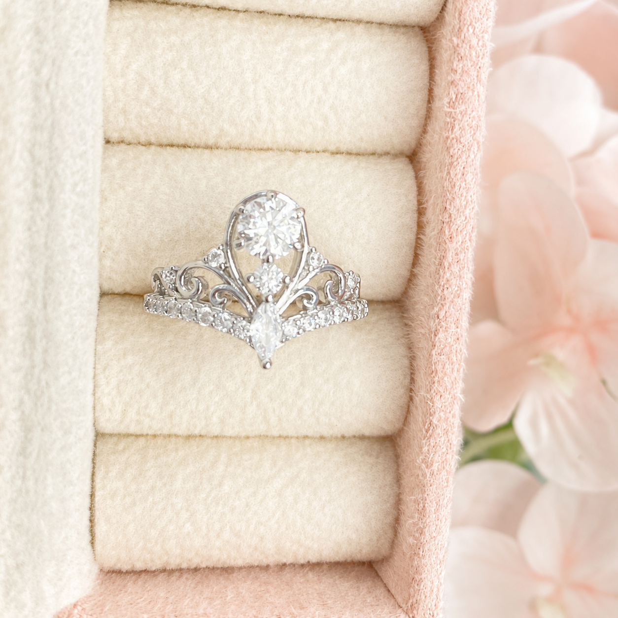 “Starlit Tiara” S925 Sterling Silver 0.5CT Moissanite Crown Ring