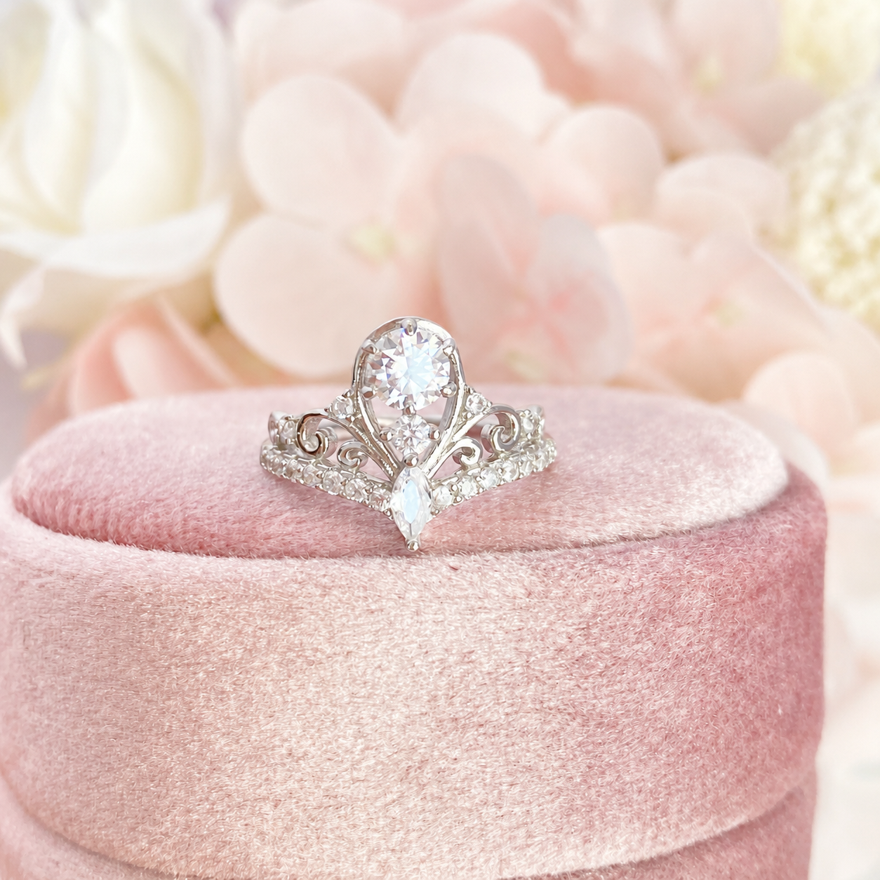 “Starlit Tiara” S925 Sterling Silver 0.5CT Moissanite Crown Ring