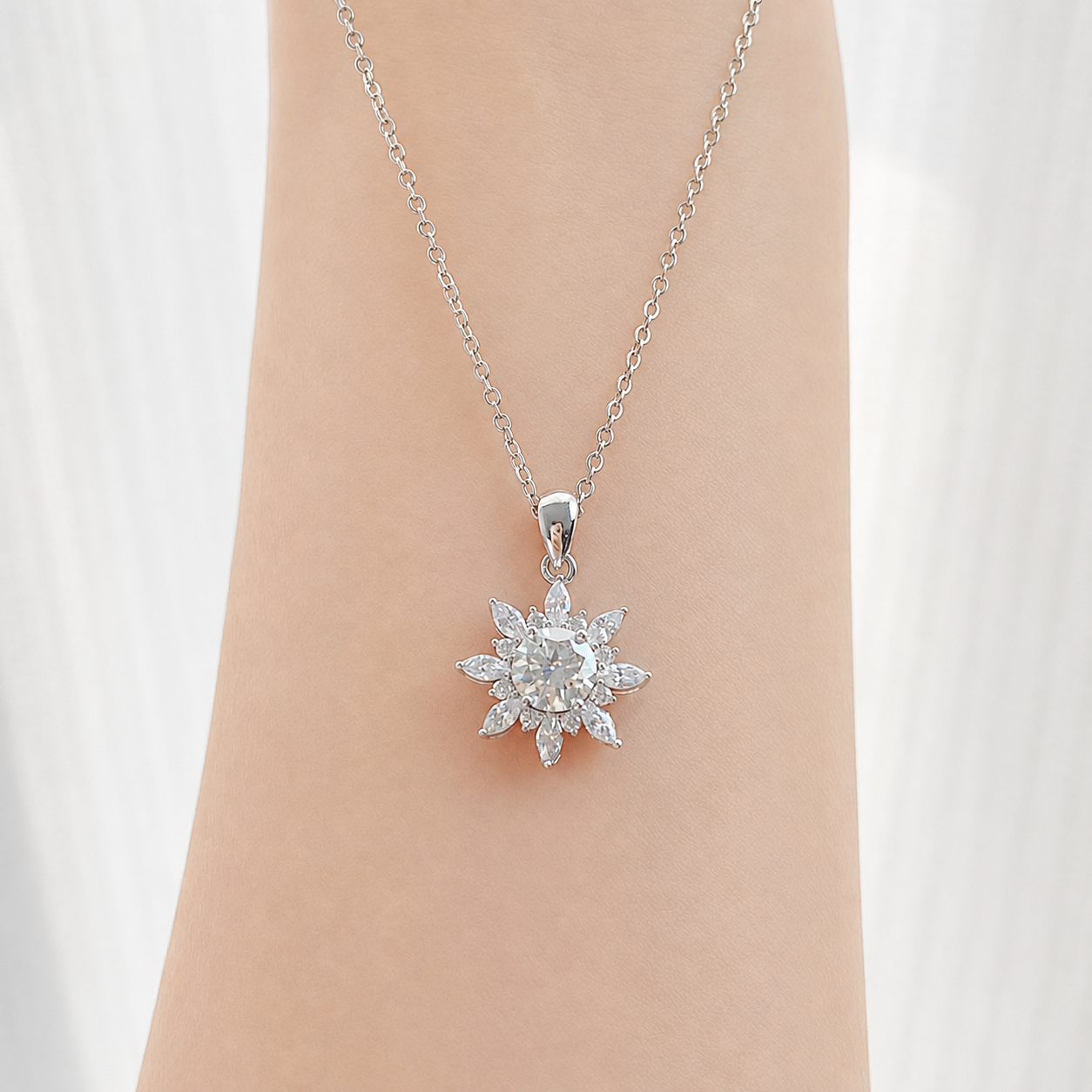 “Sunflare Bloom” 14K Gold Plated Brass 1CT Moissanite Sunflower Necklace