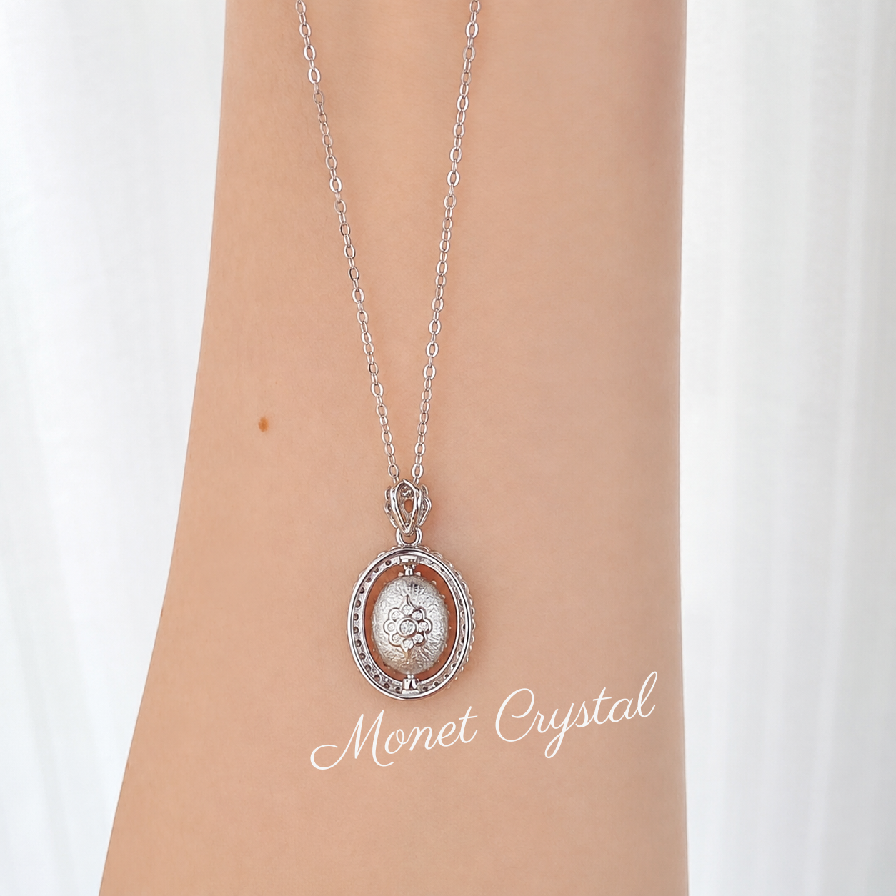 “Turning Point” S925 Sterling Silver Topaz Rotating Pendant Necklace