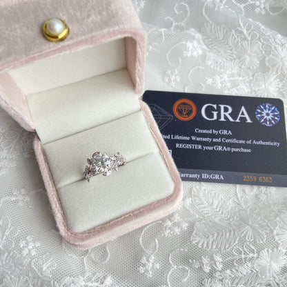 “Vine Radiance” K Gold Plated Brass 2CT Round Moissanite Vine Ring