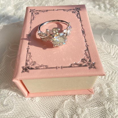 “Vine Radiance” K Gold Plated Brass 2CT Round Moissanite Vine Ring